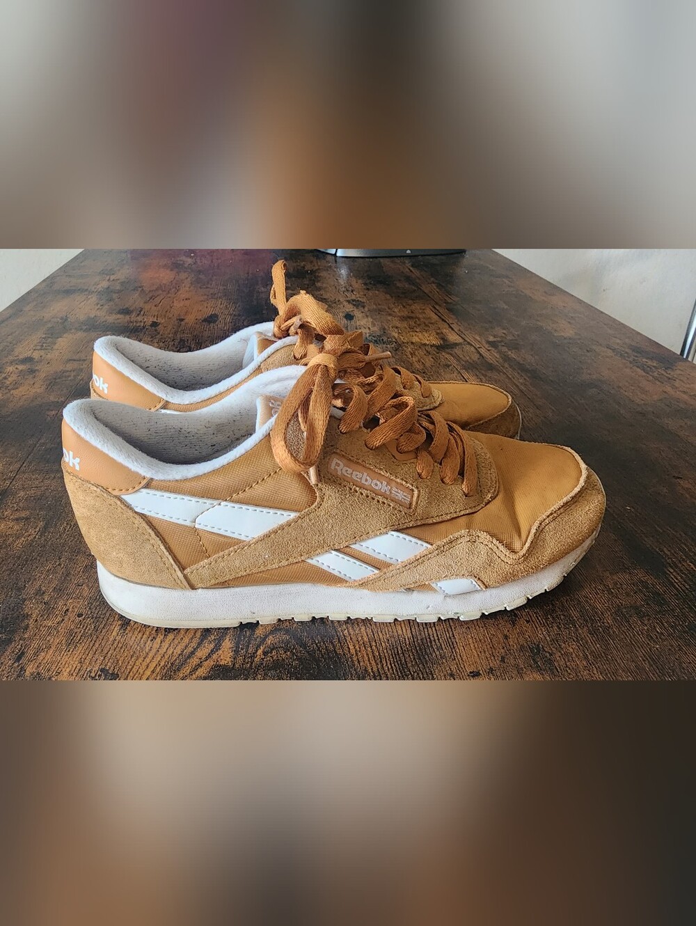 Reebok Classic Nylon Retro Sneakers In Camel/mustard Womens Sixe 6.5